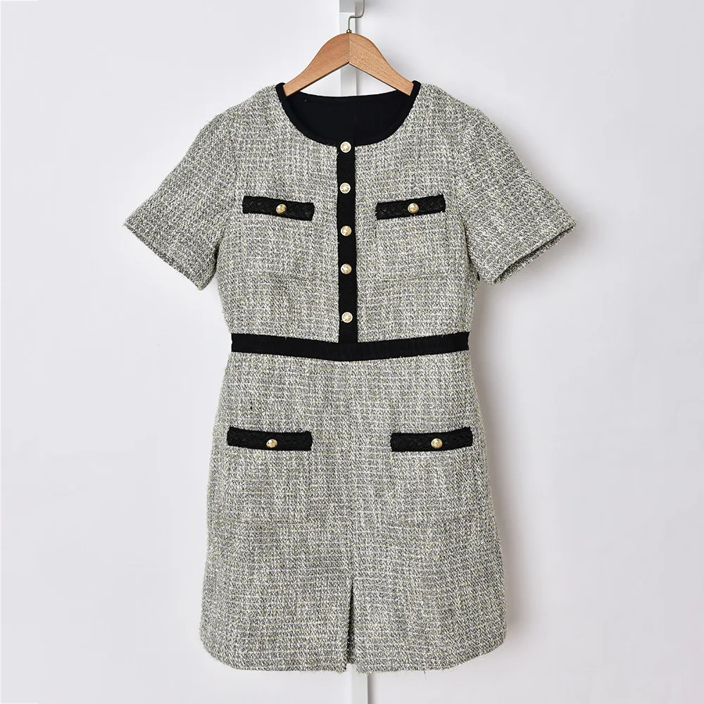 2020 Autumn and Winter New Style Button Hit Color Tweed Knitted Dress Women Mini Dress
2020 Autumn and Winter New Style Button Hit Color Tweed Knitted Dress Women Mini Dress