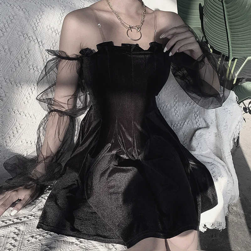 Gothic Women Black Mini Sexy Party Dress Slash Neck High Waist Velvet Punk Style Strap Stylish Dress Harajuku Mesh Pleated Dress
Gothic Women Black Mini Sexy Party Dress Slash Neck High Waist Velvet Punk Style Strap Stylish Dress Harajuku Mesh Pleated Dress