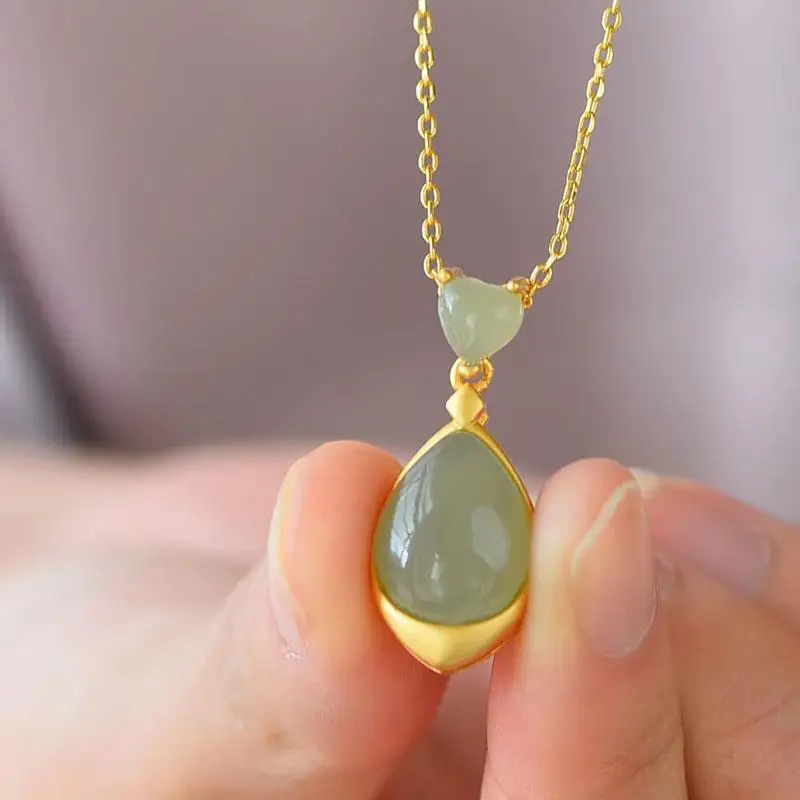 Natural Hetian Jade Silver Pendant S925 Sterling Silver Mosaic Jade Necklace Gilding Craft Sweater Chain Clavicle Chain
Natural Hetian Jade Silver Pendant S925 Sterling Silver Mosaic Jade Necklace Gilding Craft Sweater Chain Clavicle Chain