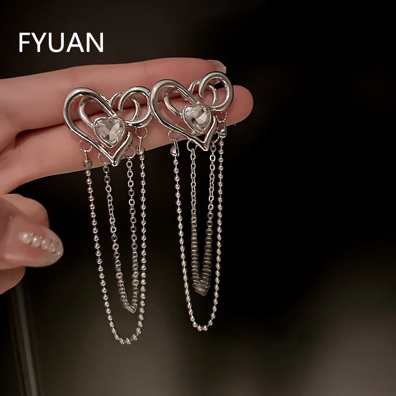 FYUAN Hollow Love Heart Rhinestone Drop Earrings for Women Long Tassel Geometric Dangle Earrings Jewelry Accessories 
FYUAN Hollow Love Heart Rhinestone Drop Earrings for Women Long Tassel Geometric Dangle Earrings Jewelry Accessories