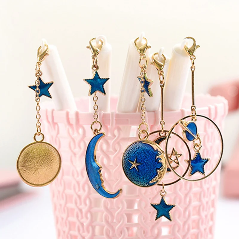 4pcs Lovely Cute Star Moon Pendant Gel Pen Fashionable Signature Pen School Office Supply UY8
4pcs Lovely Cute Star Moon Pendant Gel Pen Fashionable Signature Pen School Office Supply UY8