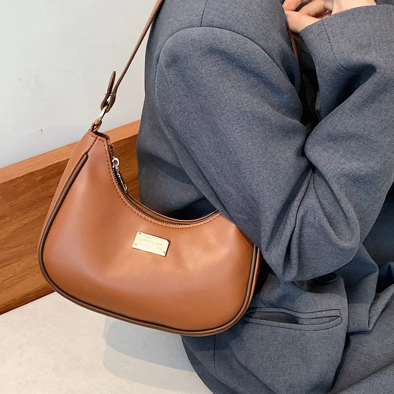2021 New Trendy All-match Autumn and Winter Messenger Bag Retro Hit Color One-shoulder Underarm Bag Niche Design Female Bag
2021 New Trendy All-match Autumn and Winter Messenger Bag Retro Hit Color One-shoulder Underarm Bag Niche Design Female Bag