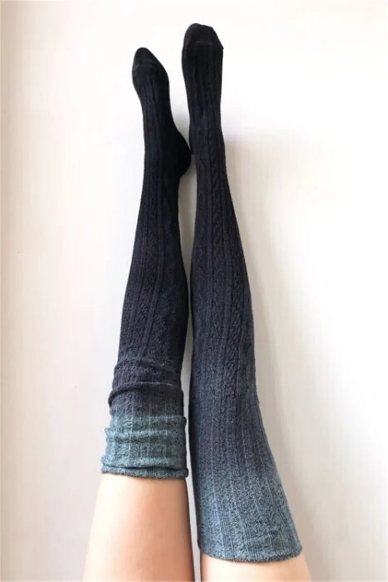 Fall Winter Warm Knitted Thick Women Stockings Gradient Color Loose Causal Knee Length Stockings 3 Colors Wholesale
Fall Winter Warm Knitted Thick Women Stockings Gradient Color Loose Causal Knee Length Stockings 3 Colors Wholesale