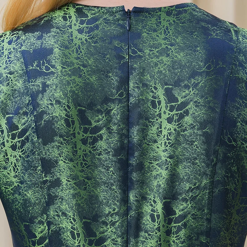 VOA Silk Yarn-dyed Jacquard Square Collar Impact Material Asymmetric Splicing Short-sleeved Bohemian Crepe Woman Dress AE602
VOA Silk Yarn-dyed Jacquard Square Collar Impact Material Asymmetric Splicing Short-sleeved Bohemian Crepe Woman Dress AE602