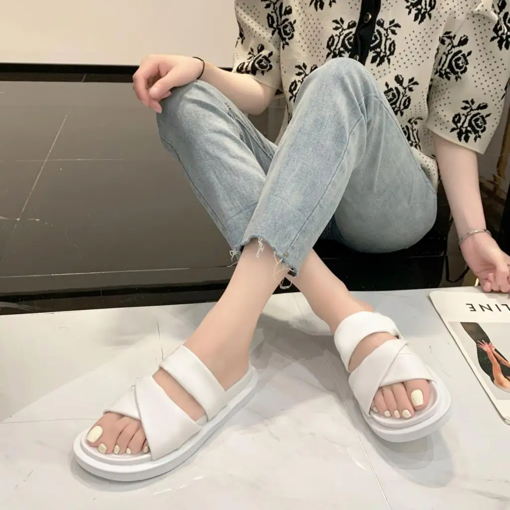 Slippers Women Summer 2021 Solid Color Platform Sandals Fashion Casual Outdoor Beach Shoes Ladies Flat Sandals Slides Footwear
Slippers Women Summer 2021 Solid Color Platform Sandals Fashion Casual Outdoor Beach Shoes Ladies Flat Sandals Slides Footwear