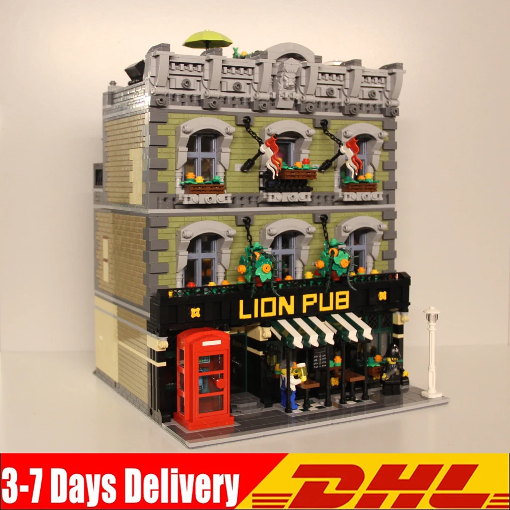 5801pcs MOC-30010 Lion Pub Bar Street View House Model City Creative Modular Building Blocks Assemble Bricks Toys Kids Gifts
5801pcs MOC-30010 Lion Pub Bar Street View House Model City Creative Modular Building Blocks Assemble Bricks Toys Kids Gifts