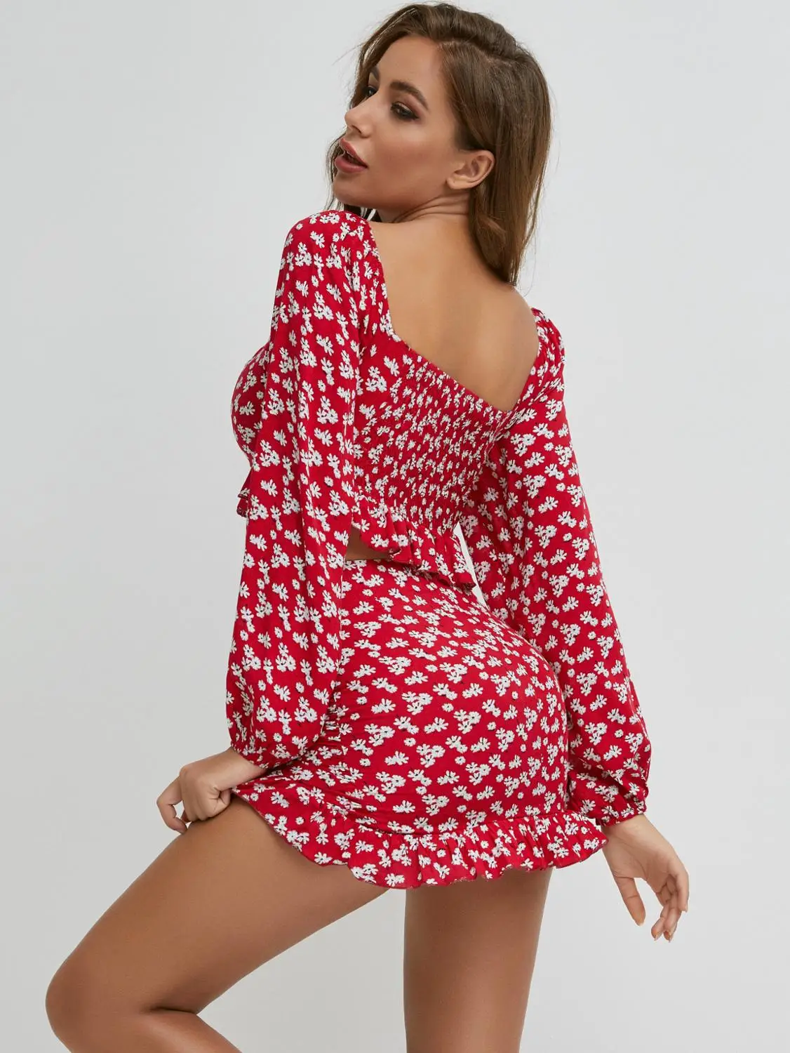 New fashion Ditsy Floral Print Crop Top & Skirt Set for Women 
New fashion Ditsy Floral Print Crop Top & Skirt Set for Women