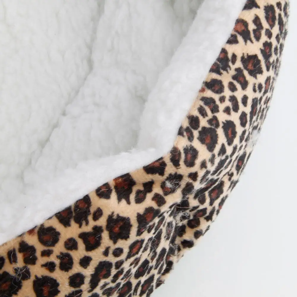 Large Pet Cat Dog Bed 8Colors Warm Cozy Dog House Soft Fleece Nest Dog Baskets House Mat Autumn Winter Waterproof Kennel 
Large Pet Cat Dog Bed 8Colors Warm Cozy Dog House Soft Fleece Nest Dog Baskets House Mat Autumn Winter Waterproof Kennel