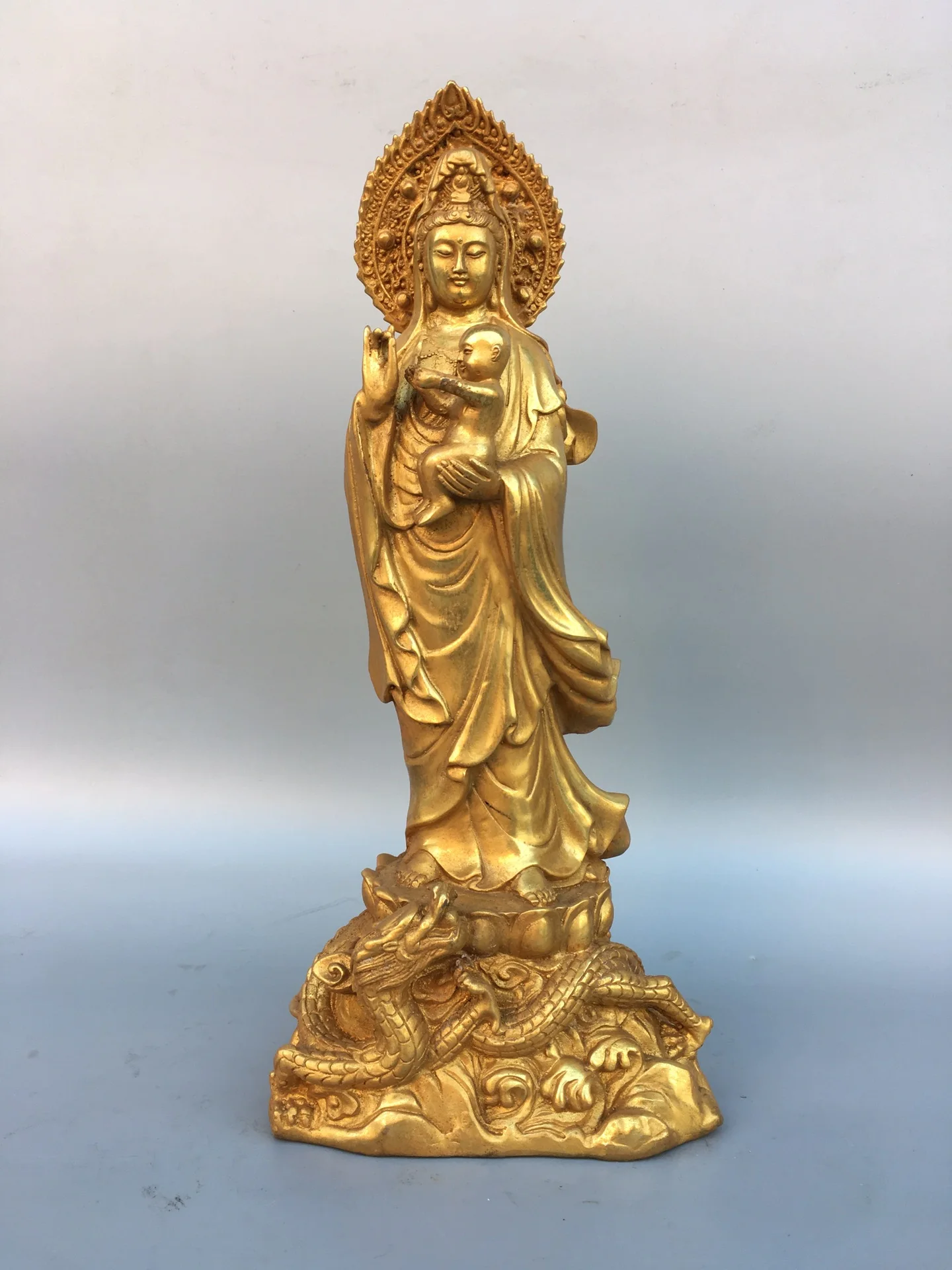 13" Tibet Buddhism Old Bronze Gilt Give off Guanyin Bodhisattva Statue Chinese dragon Avalokitesvara Enshrine the Buddha
13" Tibet Buddhism Old Bronze Gilt Give off Guanyin Bodhisattva Statue Chinese dragon Avalokitesvara Enshrine the Buddha