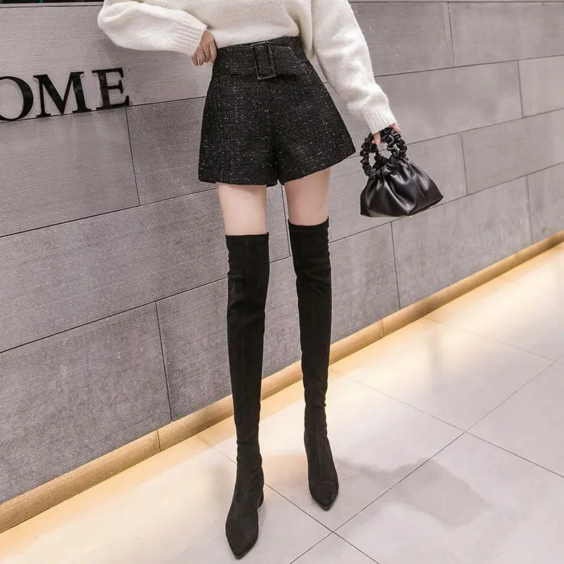 Women 2020 Autumn Winter New High Waist Wide-leg Shorts Female Fashion A-line Woolen Shorts Ladies Casual Boots Shorts D335
Women 2020 Autumn Winter New High Waist Wide-leg Shorts Female Fashion A-line Woolen Shorts Ladies Casual Boots Shorts D335