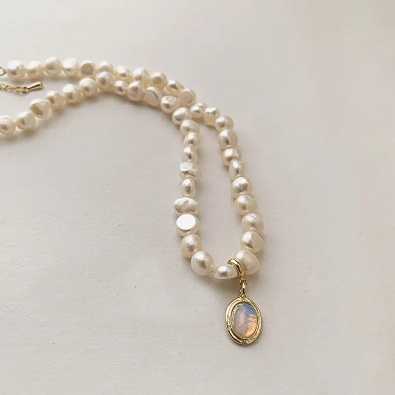 Vintage Irregular Pearl Beads Necklace Korean Style Pearl Chain Choker Necklace Women Baroque Pearls Clavicle Necklaces Jewelry
Vintage Irregular Pearl Beads Necklace Korean Style Pearl Chain Choker Necklace Women Baroque Pearls Clavicle Necklaces Jewelry