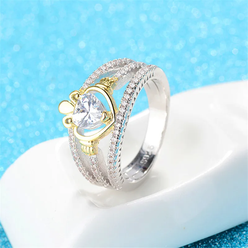 Luxury Female Love Heart Crystal Jewelry Classic Gold Silver Color Engagement Ring Dainty Zirconia Crown Wedding Rings For Women
Luxury Female Love Heart Crystal Jewelry Classic Gold Silver Color Engagement Ring Dainty Zirconia Crown Wedding Rings For Women