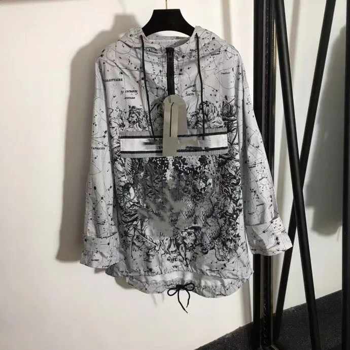 2021 Spring and Autumn New Style Men's and women's uniform jacket Animal Print Long Sleeve Hooded Sweater
2021 Spring and Autumn New Style Men's and women's uniform jacket Animal Print Long Sleeve Hooded Sweater