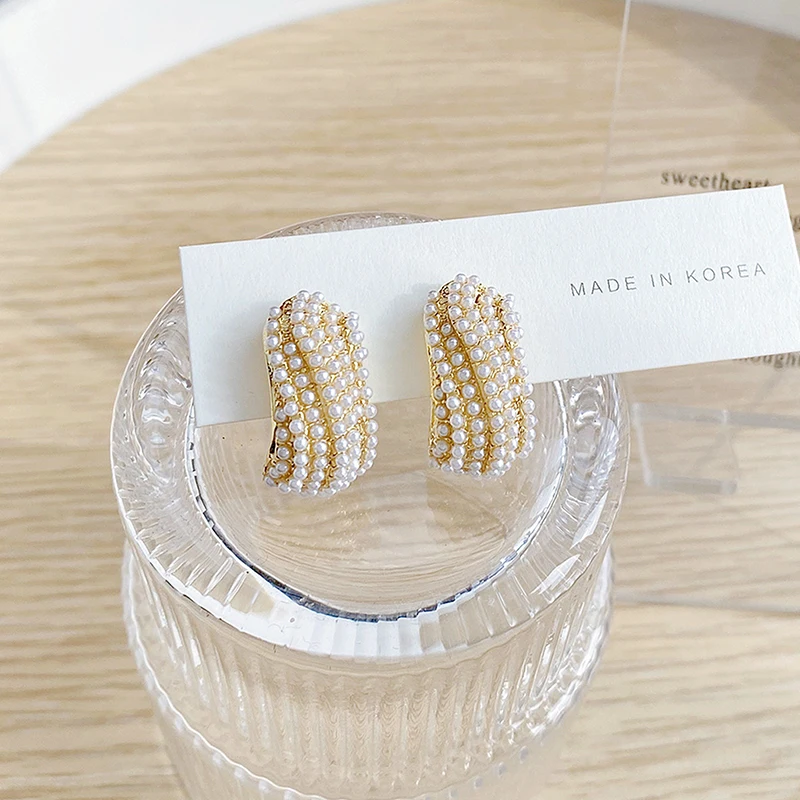 Women's Earrings Stud Earrings Vintage Pearl Butterfly Gold Earring Trend Earings Female Jewelry Wedding Accessories for Bridal
Women's Earrings Stud Earrings Vintage Pearl Butterfly Gold Earring Trend Earings Female Jewelry Wedding Accessories for Bridal