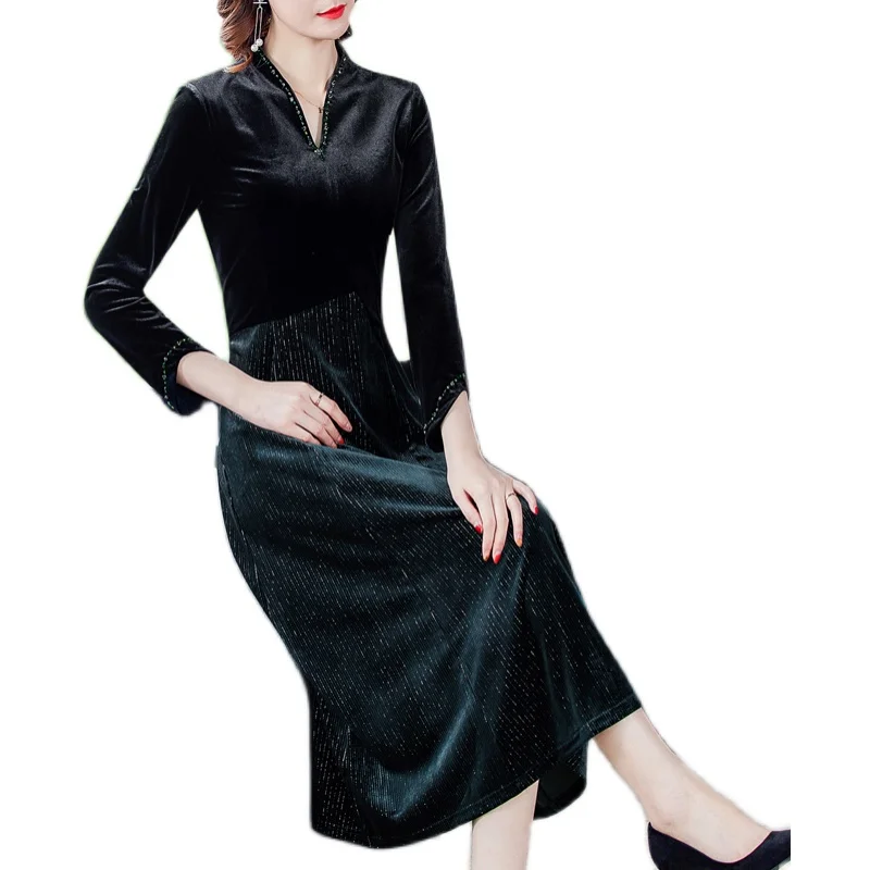 Autumn 2020 new women's black V-neck waistband Velvet Large mother French elegant dress
Autumn 2020 new women's black V-neck waistband Velvet Large mother French elegant dress