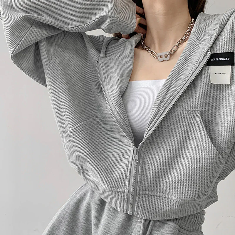 Fashion Women Sweatshirts 2021 New Style Long Sleeve Zipper Pocket Blue Grey White Short Hoodies Tops
Fashion Women Sweatshirts 2021 New Style Long Sleeve Zipper Pocket Blue Grey White Short Hoodies Tops