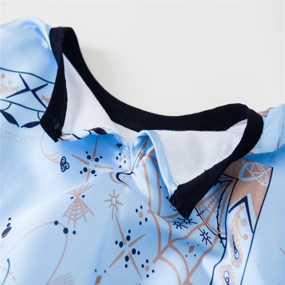 2021 summer irregular fake two-piece stitching contrast blue constellation disk cloak fashion design short-sleeved T-shirt
2021 summer irregular fake two-piece stitching contrast blue constellation disk cloak fashion design short-sleeved T-shirt