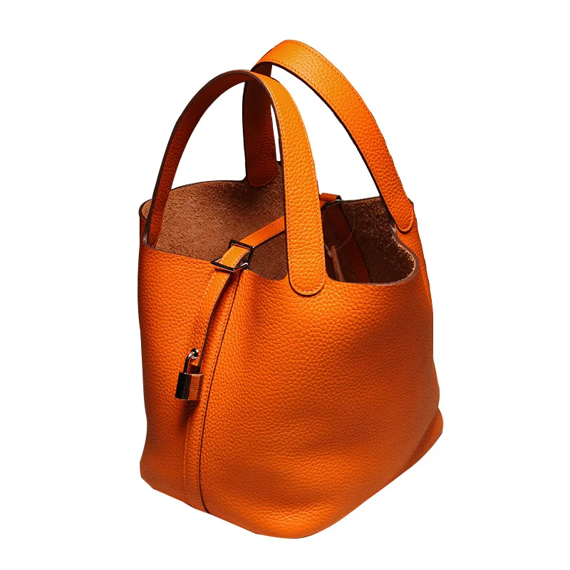 2021 new female cabbage basket leather handbag autumn and winter ladies large capacity bucket bag
2021 new female cabbage basket leather handbag autumn and winter ladies large capacity bucket bag