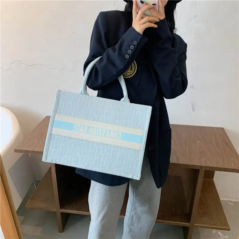 Famous Designers Canvas Large Tote Bag Women Luxury Brand Striped Shoulder Bag Lady Retro Travel Waist Bag Girl Casual Chest Bag
Famous Designers Canvas Large Tote Bag Women Luxury Brand Striped Shoulder Bag Lady Retro Travel Waist Bag Girl Casual Chest Bag