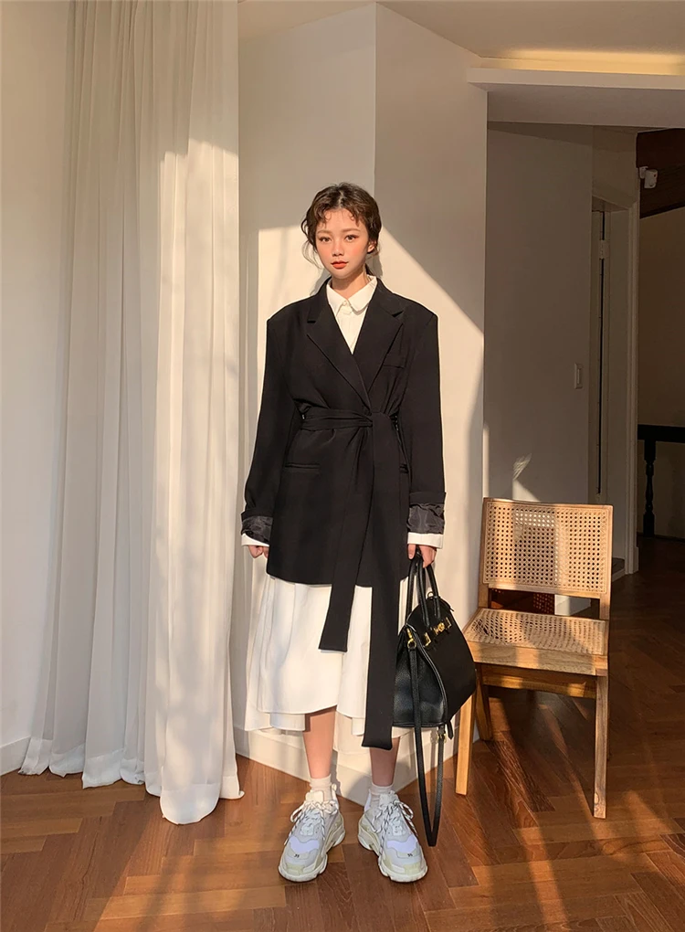 Women Dress Long Sleeve Spring Autumn Vintage Designer Collar Lapel Button Up Ruched Ruffles Loose White Dress Female Clothes
Women Dress Long Sleeve Spring Autumn Vintage Designer Collar Lapel Button Up Ruched Ruffles Loose White Dress Female Clothes