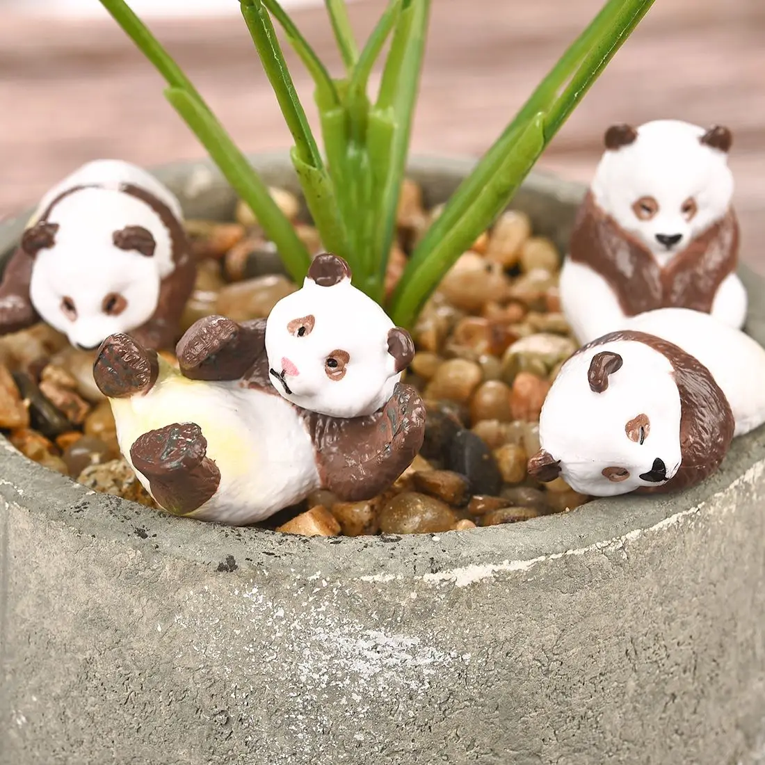4 Pcs/Set Of Miniature Panda Moss Micro Landscape Glass Container Figurines Decoration Resin Funny Cute Baby Panda Decoration
4 Pcs/Set Of Miniature Panda Moss Micro Landscape Glass Container Figurines Decoration Resin Funny Cute Baby Panda Decoration