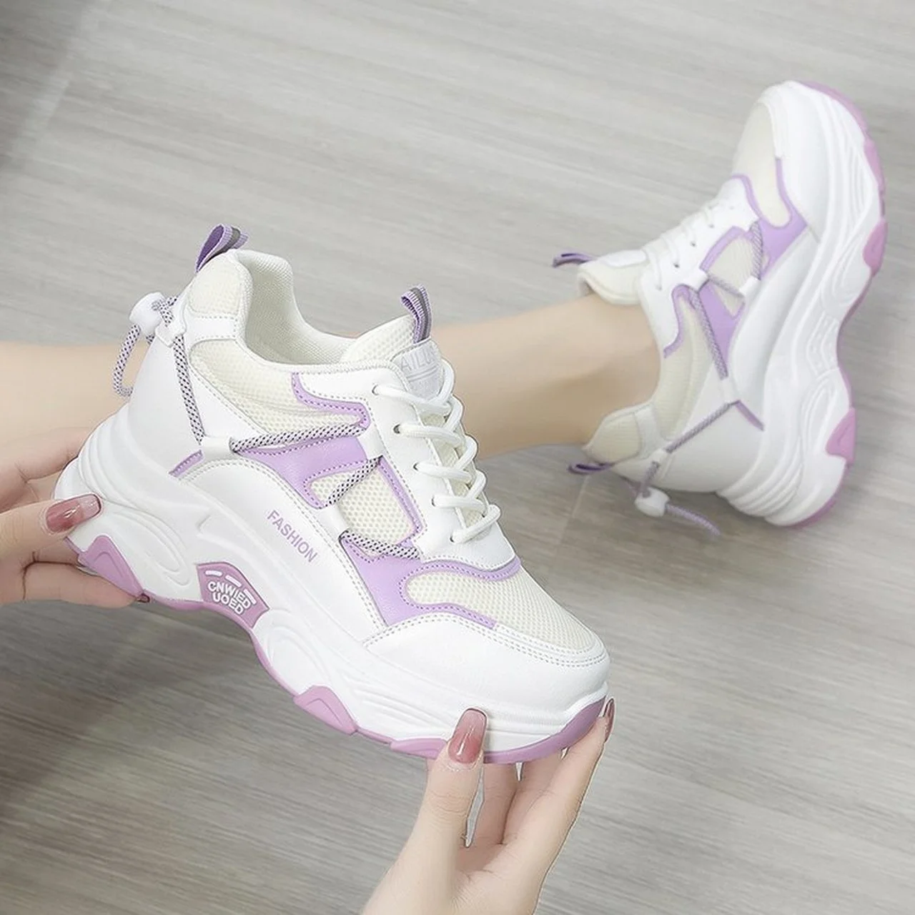 2021 Women's black Heels new Chunky Sneakers for Women Breathable Mesh Vulcanize Shoes Woman Lace Up Casual Shoes running shoes
2021 Women's black Heels new Chunky Sneakers for Women Breathable Mesh Vulcanize Shoes Woman Lace Up Casual Shoes running shoes