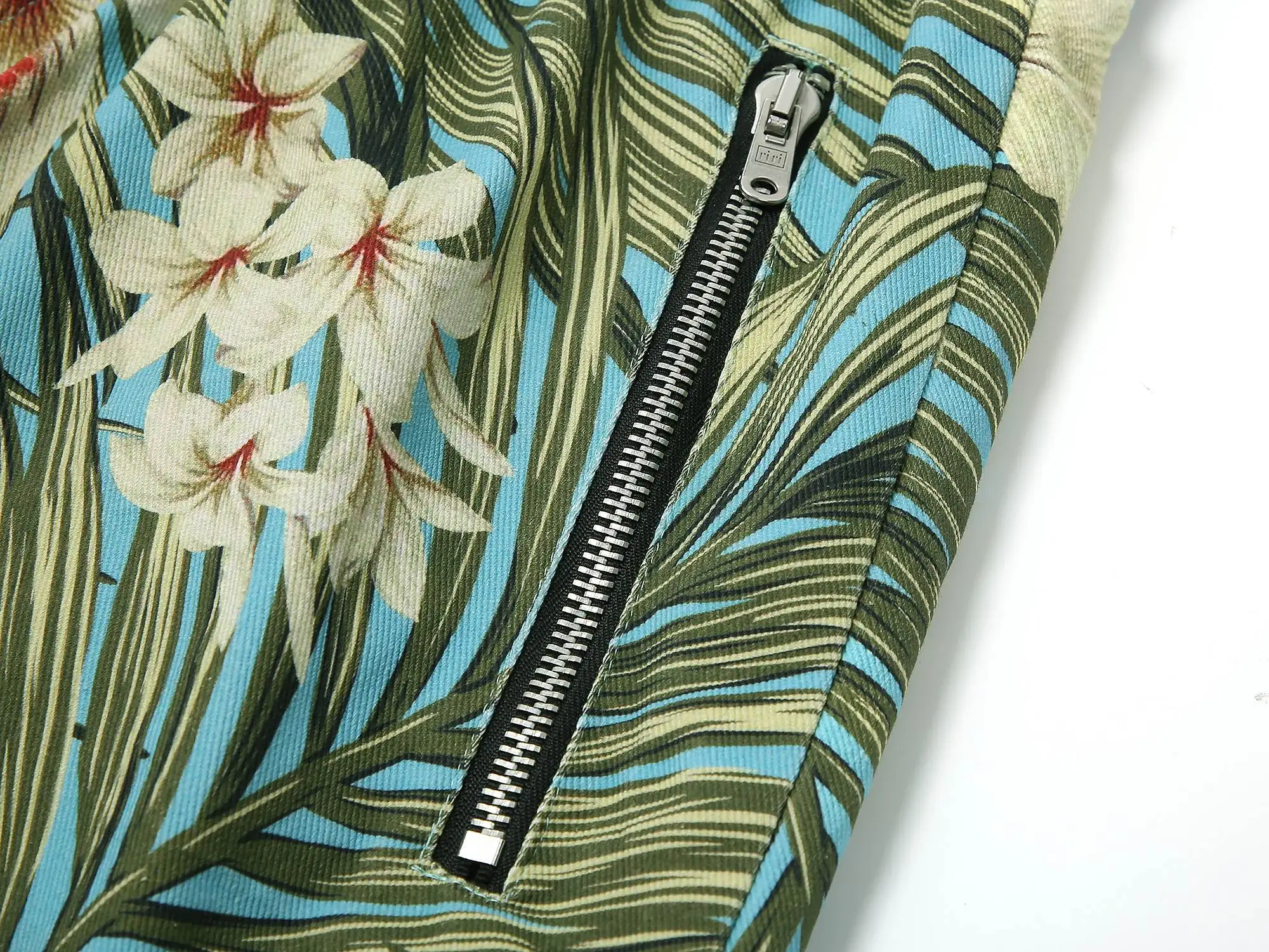 Grace Of God Summer Men's Comfortable Flower Pattern Beach Shorts Good Quality
Grace Of God Summer Men's Comfortable Flower Pattern Beach Shorts Good Quality