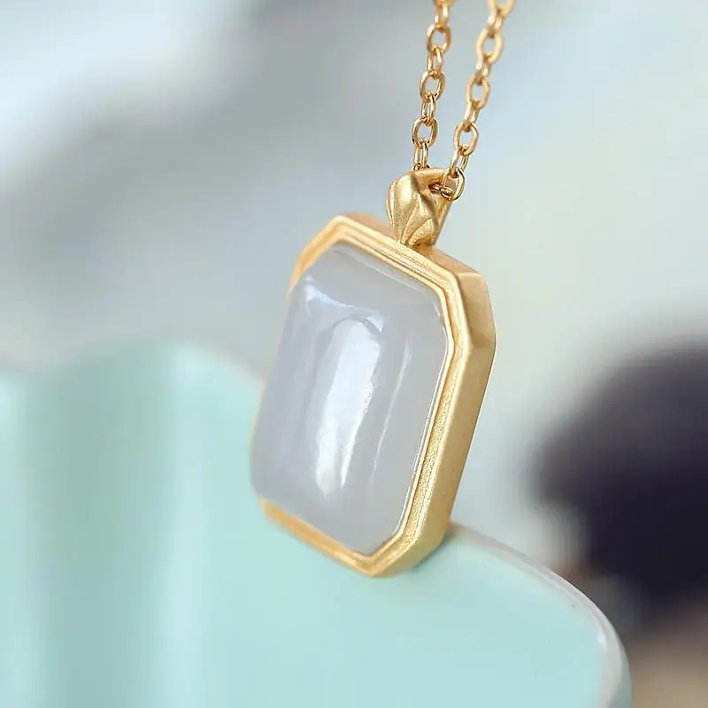 Hotian Jade Pendant Simple Elegant Square Smoke Mauve Jade Lucky Pendant Antique Retro Sterling Silver Gilding Necklace
Hotian Jade Pendant Simple Elegant Square Smoke Mauve Jade Lucky Pendant Antique Retro Sterling Silver Gilding Necklace