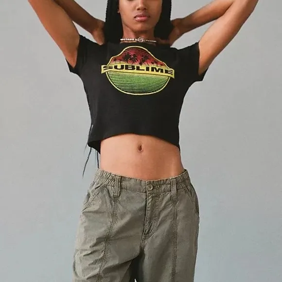Women Black Cropped Navel T-Shirt Sunset Beach Print O-Neck Slim Casual Female Short Sleeve Tops 2022 Summer New
Women Black Cropped Navel T-Shirt Sunset Beach Print O-Neck Slim Casual Female Short Sleeve Tops 2022 Summer New