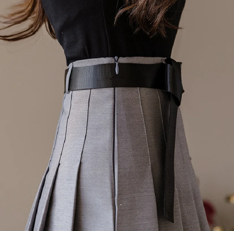 New Punk A-line College Style Short Skirt Trendy Cool Lady Cute Trend Pleated Skirt Street Fashion For Girl 2021
New Punk A-line College Style Short Skirt Trendy Cool Lady Cute Trend Pleated Skirt Street Fashion For Girl 2021
