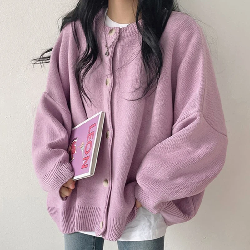 VANOVICH 2022 Autumn and Winter New Vintage O-neck Single-breasted Loose Sweater Casual Wild Long-sleeved Knitted Cardigan
VANOVICH 2022 Autumn and Winter New Vintage O-neck Single-breasted Loose Sweater Casual Wild Long-sleeved Knitted Cardigan