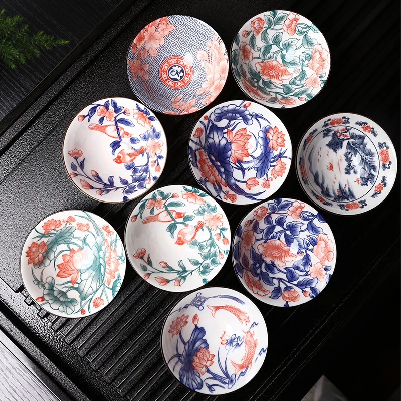 Hand-Painted Blue And White Porcelain Single Cup Small Gung Fu Ceramic Tea Bowl
Hand-Painted Blue And White Porcelain Single Cup Small Gung Fu Ceramic Tea Bowl