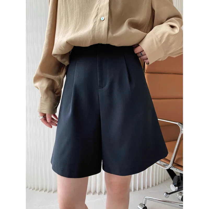High Waist Women Pocket Wide Leg Suit Shorts Summer 2021 New Loose Straight Solid Shorts Fashion Female Casual Shorts
High Waist Women Pocket Wide Leg Suit Shorts Summer 2021 New Loose Straight Solid Shorts Fashion Female Casual Shorts