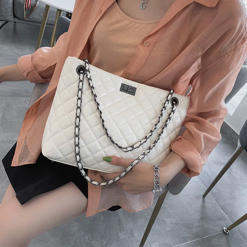 White Women's Shopper Bags Big Chain Plaid Shoulder Hand Bags Diamond Lattice Tote Bag Female Luxury Soft Leather Crossbody Bag
White Women's Shopper Bags Big Chain Plaid Shoulder Hand Bags Diamond Lattice Tote Bag Female Luxury Soft Leather Crossbody Bag
