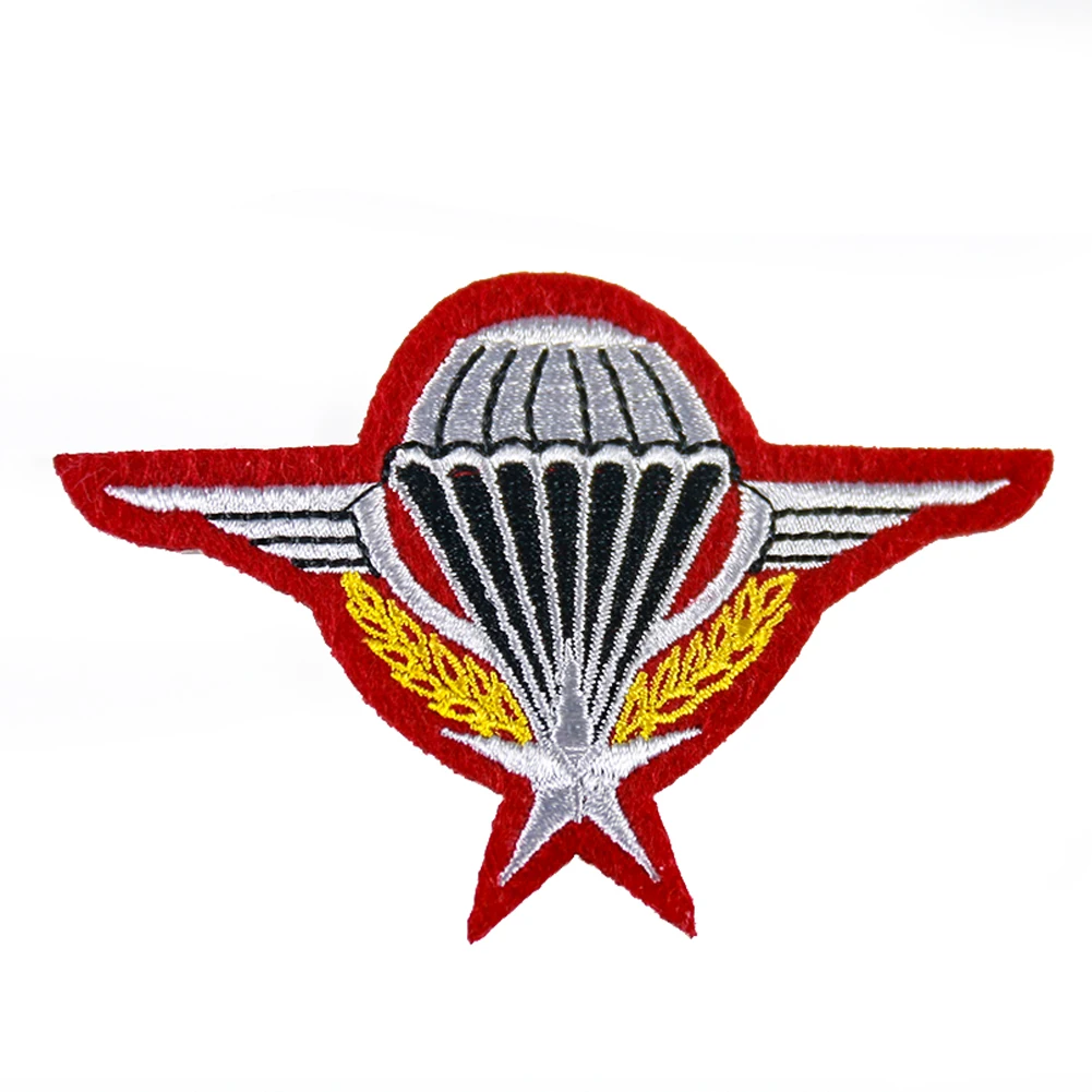 1 PCS Innovative Pilot Medal Air Force Uniform Accessory Emblazoned with a Five-pointed Star Parachute Patch
1 PCS Innovative Pilot Medal Air Force Uniform Accessory Emblazoned with a Five-pointed Star Parachute Patch