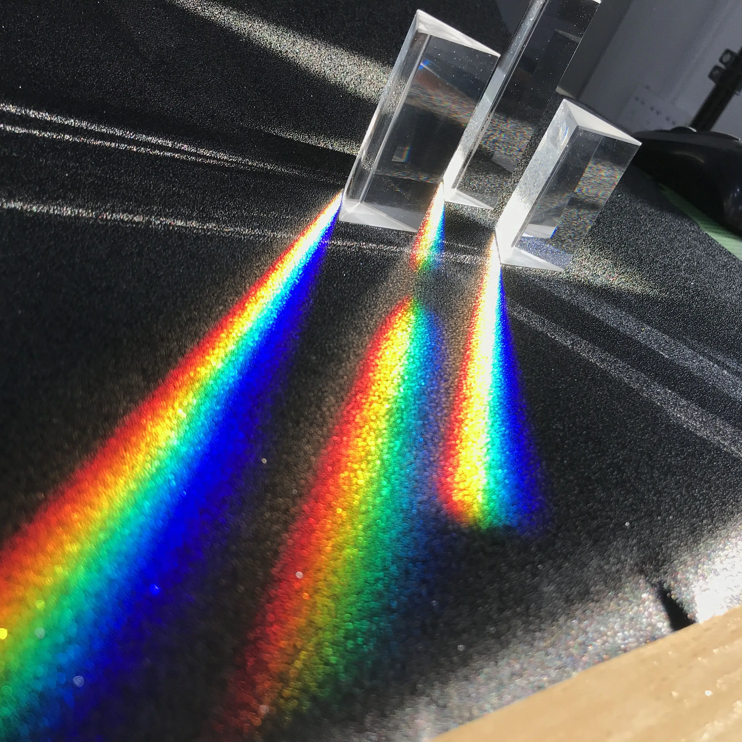 25*25*80MM Triangular Prism Rainbow Prisma Crystal Glass Photographic Prisme Color Prisms Physics Children's Light Experiment
25*25*80MM Triangular Prism Rainbow Prisma Crystal Glass Photographic Prisme Color Prisms Physics Children's Light Experiment