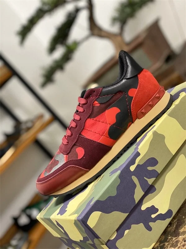 Men's v shoes transparent crystal soles casual new low-cut fashion personality sports shoes single shoes trend Korean version
Men's v shoes transparent crystal soles casual new low-cut fashion personality sports shoes single shoes trend Korean version