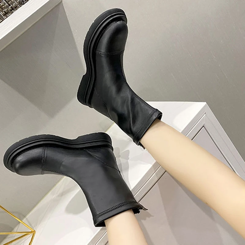 Женские уличные ботильоны из искусственной кожи, на молнии сзади, с большим носком, на среднем каблуке, осень 2021
Женские уличные ботильоны из искусственной кожи, на молнии сзади, с большим носком, на среднем каблуке, осень 2021