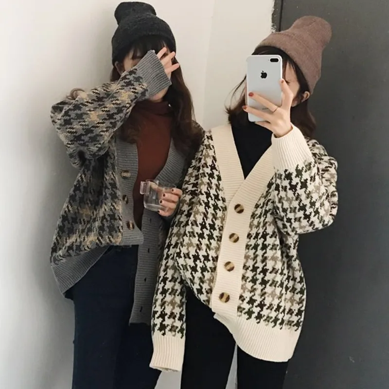 2021 New Autumn and Winter Women's Sweater Button Cardigan Plaid Harajuku Super Large Korean Style Lazy Style Knitted Ladies Top
2021 New Autumn and Winter Women's Sweater Button Cardigan Plaid Harajuku Super Large Korean Style Lazy Style Knitted Ladies Top