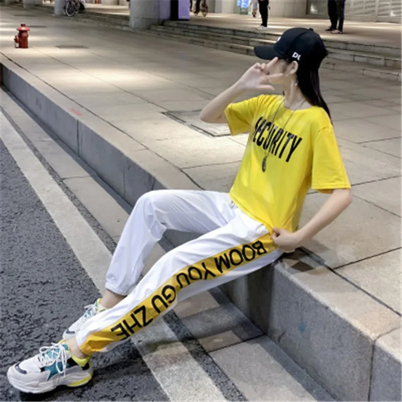Sweat Pants Shuffle Hip Hop Casual Trousers Women High Waist Letter Printed Sweatpants Women Joggers Dropshipping
Sweat Pants Shuffle Hip Hop Casual Trousers Women High Waist Letter Printed Sweatpants Women Joggers Dropshipping
