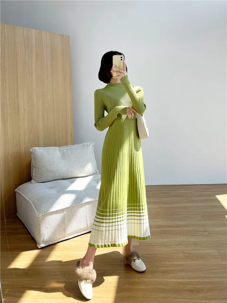 2021 Women Casual Sweater Dress Elegant Autumn Winter Fashion Hit Color Patchwork Female Long Knitted A-Line Dress Vestidos 
2021 Women Casual Sweater Dress Elegant Autumn Winter Fashion Hit Color Patchwork Female Long Knitted A-Line Dress Vestidos