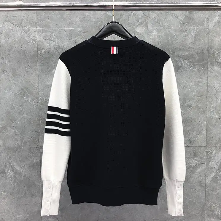 TB 2021 Fashion THOM Brand Sweaters Men Women Slim Cardigans Clothing Striped Baseball uniform Spring and Autumn Casual Coat
TB 2021 Fashion THOM Brand Sweaters Men Women Slim Cardigans Clothing Striped Baseball uniform Spring and Autumn Casual Coat