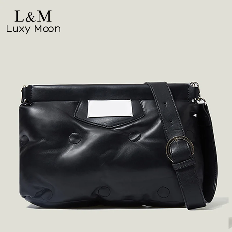 Winter Designer Women Handbags Soft PU Leather Large Shoulder Bag Luxury Space Padded Cotton Feather Down Messenger Bag X871H 
Winter Designer Women Handbags Soft PU Leather Large Shoulder Bag Luxury Space Padded Cotton Feather Down Messenger Bag X871H