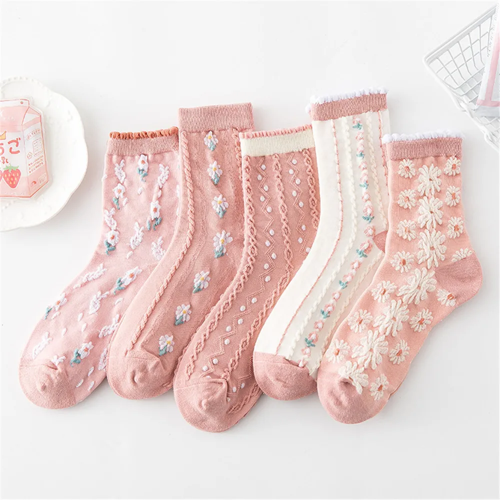 Socks women's autumn and winter new socks ladies cute solid color embossed pink three-dimensional small flower middle socks
Socks women's autumn and winter new socks ladies cute solid color embossed pink three-dimensional small flower middle socks
