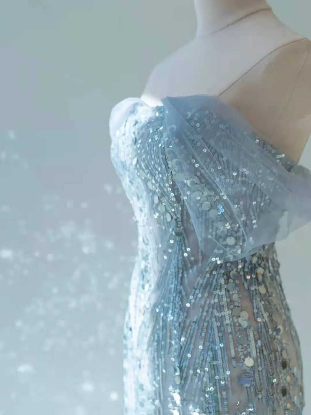 Blue French Evening Dress 2021 Summer European and American Catwalk Show Super Fairy Mermaid Off the Shoulder Prom Dress A208
Blue French Evening Dress 2021 Summer European and American Catwalk Show Super Fairy Mermaid Off the Shoulder Prom Dress A208