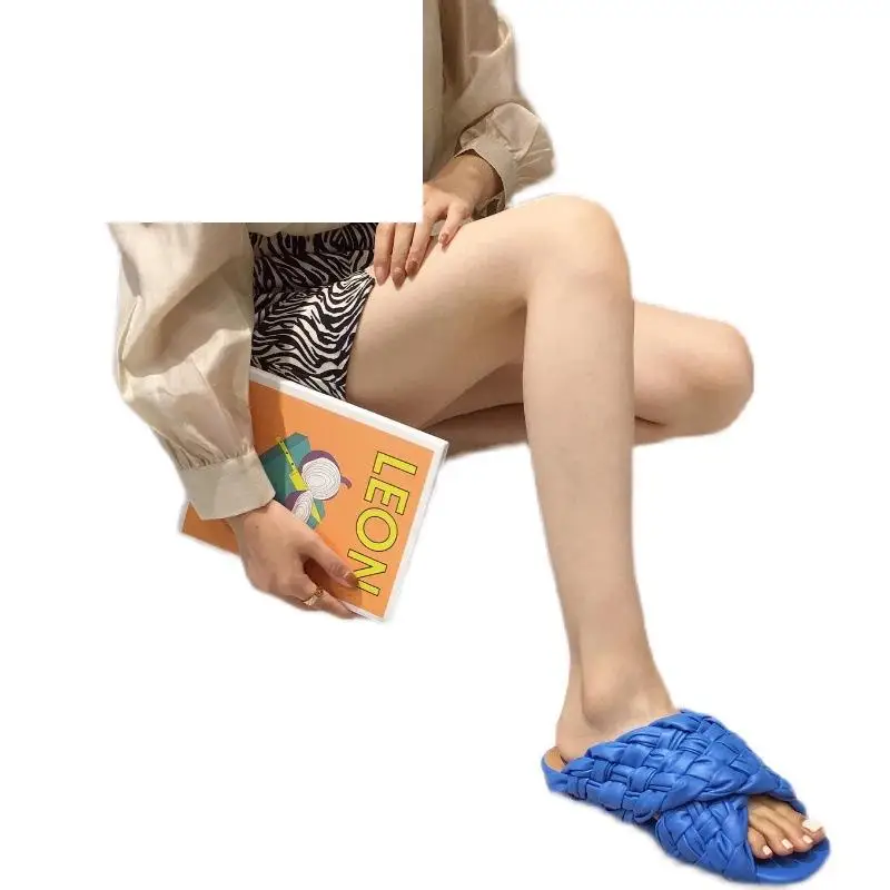 Slippers Women Summer Flat Shoes Female Slides Big Size Fashion Low Pantofle Luxury 2021 Rubber PU Rome Basic Hoof Heels Fabric
Slippers Women Summer Flat Shoes Female Slides Big Size Fashion Low Pantofle Luxury 2021 Rubber PU Rome Basic Hoof Heels Fabric