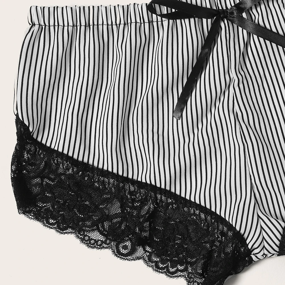 Hot Sexy Women Striped Two-piece Lace Sleepwear Lace Floral V Neck Sleeveless Lingerie Tops+Nightwear Shorts Women Pajamas Sets
Hot Sexy Women Striped Two-piece Lace Sleepwear Lace Floral V Neck Sleeveless Lingerie Tops+Nightwear Shorts Women Pajamas Sets