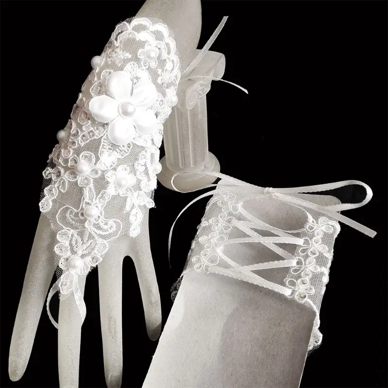 1 Pair Women Bridal Short Gloves Fingerless Embroidery Lace Floral Applique Faux Pearl Decor Mittens Cross Bandage Hook Finger
1 Pair Women Bridal Short Gloves Fingerless Embroidery Lace Floral Applique Faux Pearl Decor Mittens Cross Bandage Hook Finger