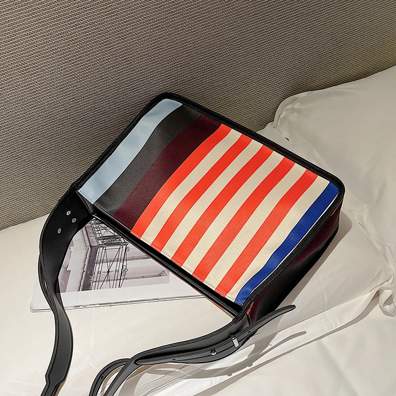 Fashion Large Capacity Stripe Women Shoulder Bags 2021 Luxury Designer Big Handbags Purses Ladies Casual Totes High Quality
Fashion Large Capacity Stripe Women Shoulder Bags 2021 Luxury Designer Big Handbags Purses Ladies Casual Totes High Quality