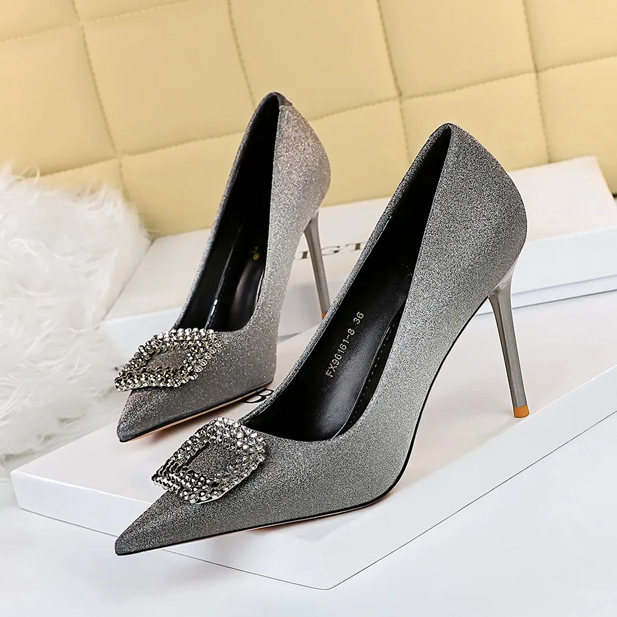 Women Pumps Sequin Gradient High Heels 10cm Sexy Stilettos Ladies Pointed Toe Shoes Square Buckle Crystal Wedding Party Shoes
Women Pumps Sequin Gradient High Heels 10cm Sexy Stilettos Ladies Pointed Toe Shoes Square Buckle Crystal Wedding Party Shoes